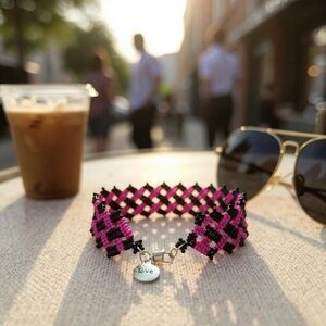 Hand Crafted Basket Weave Beaded Bracelet Fuchsia and Black